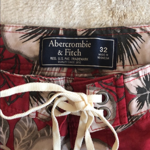 Abercrombie and Fitch Men’s Swim Trunks, Size 32 - Picture 3 of 7